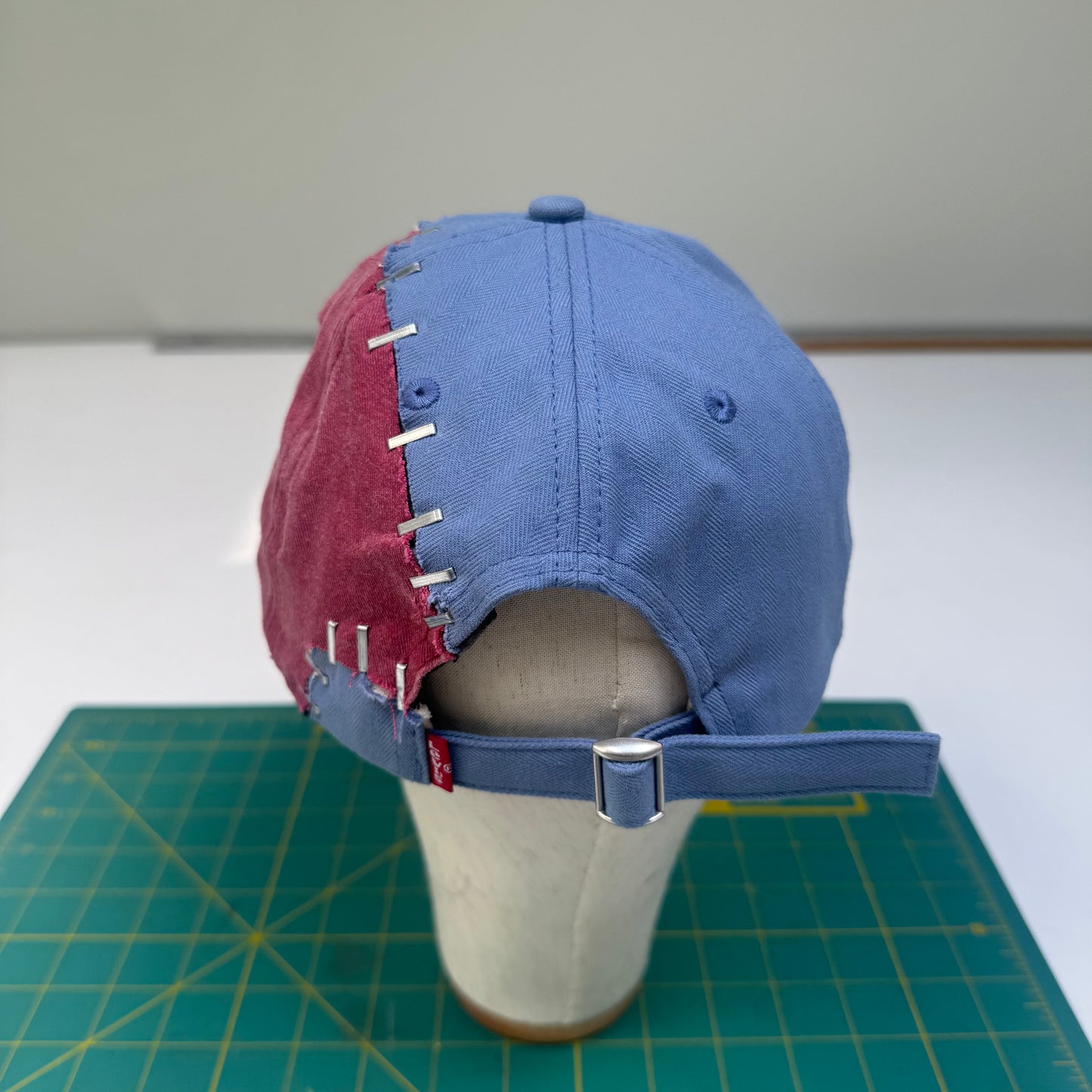 ELLIVO X LEVIS X LONDON CAP