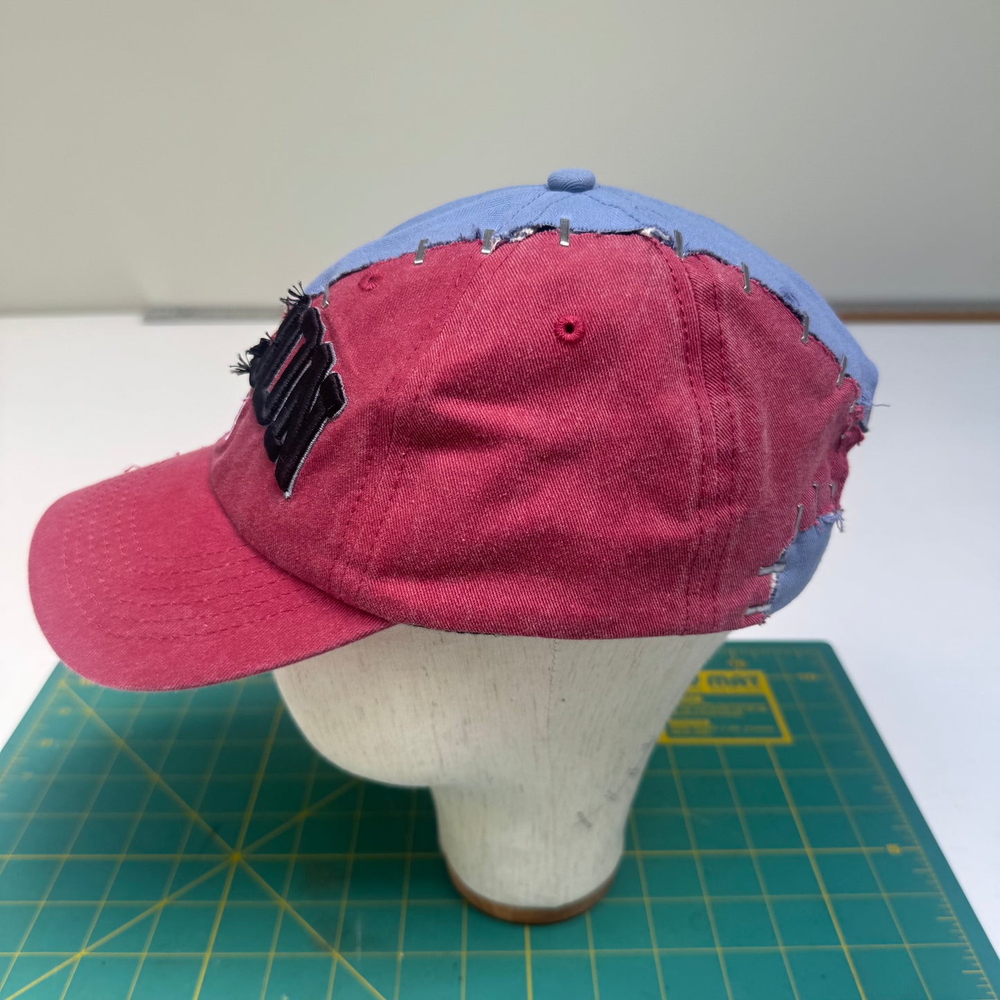 ELLIVO X LEVIS X LONDON CAP