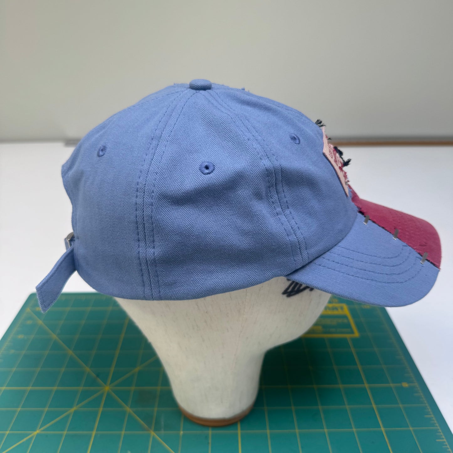 ELLIVO X LEVIS X LONDON CAP