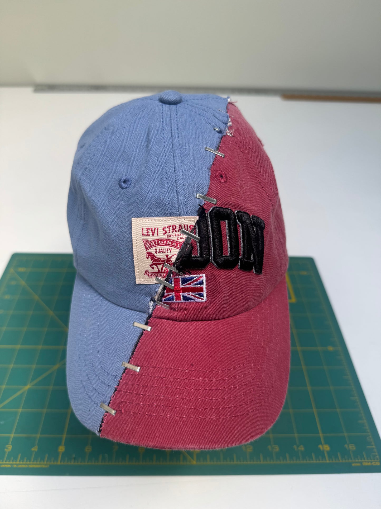ELLIVO X LEVIS X LONDON CAP